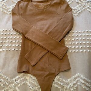 nuuds Long Sleeve Bodysuit in Brown